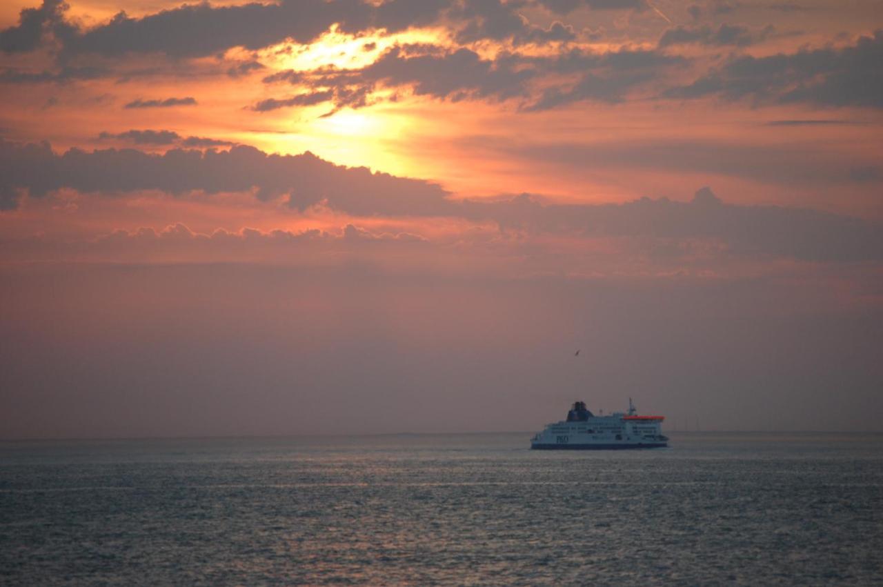 Le Bord De Mer Кале Екстер'єр фото